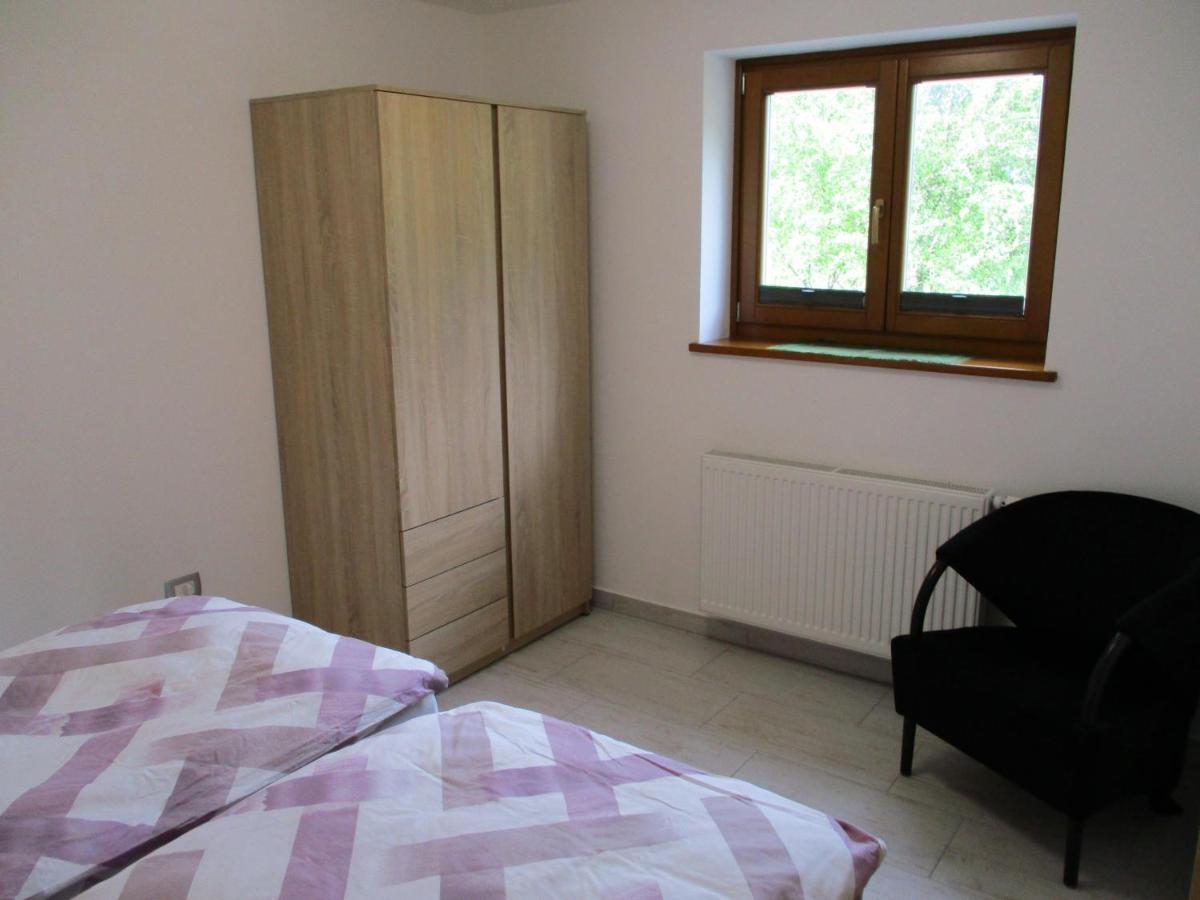 Appartement Apartma Elizabeth à Srpenica Extérieur photo