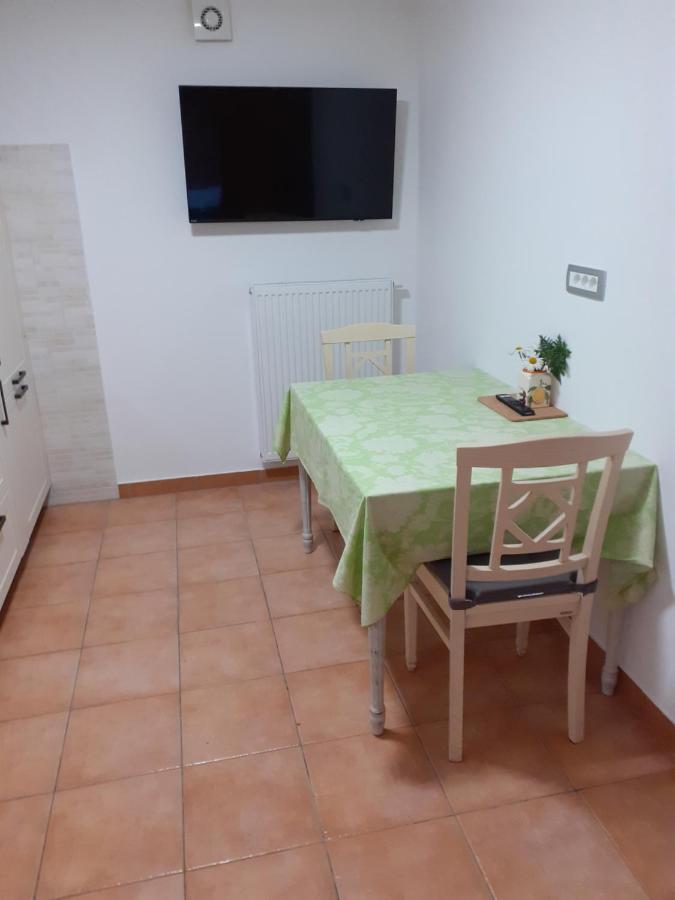 Appartement Apartma Elizabeth à Srpenica Extérieur photo